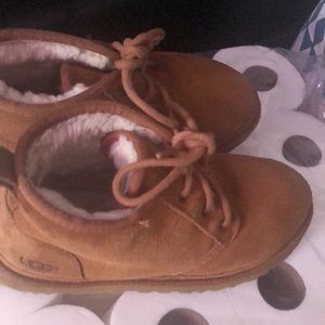 I am selling some tan Suede boy Ugg’s